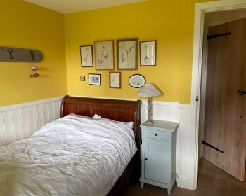 yellow room bed